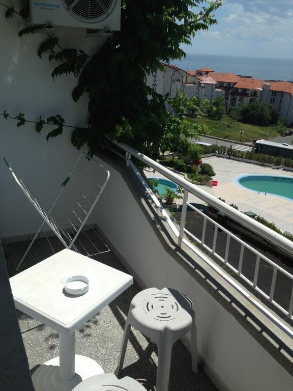 Yanis Guest House Sveti Vlas Oda fotoğraf