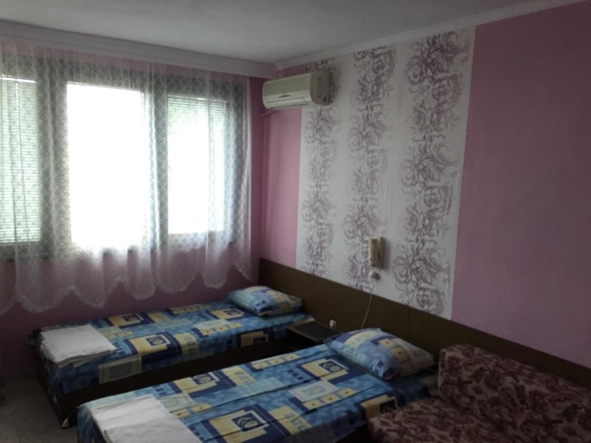 Yanis Guest House Sveti Vlas Oda fotoğraf